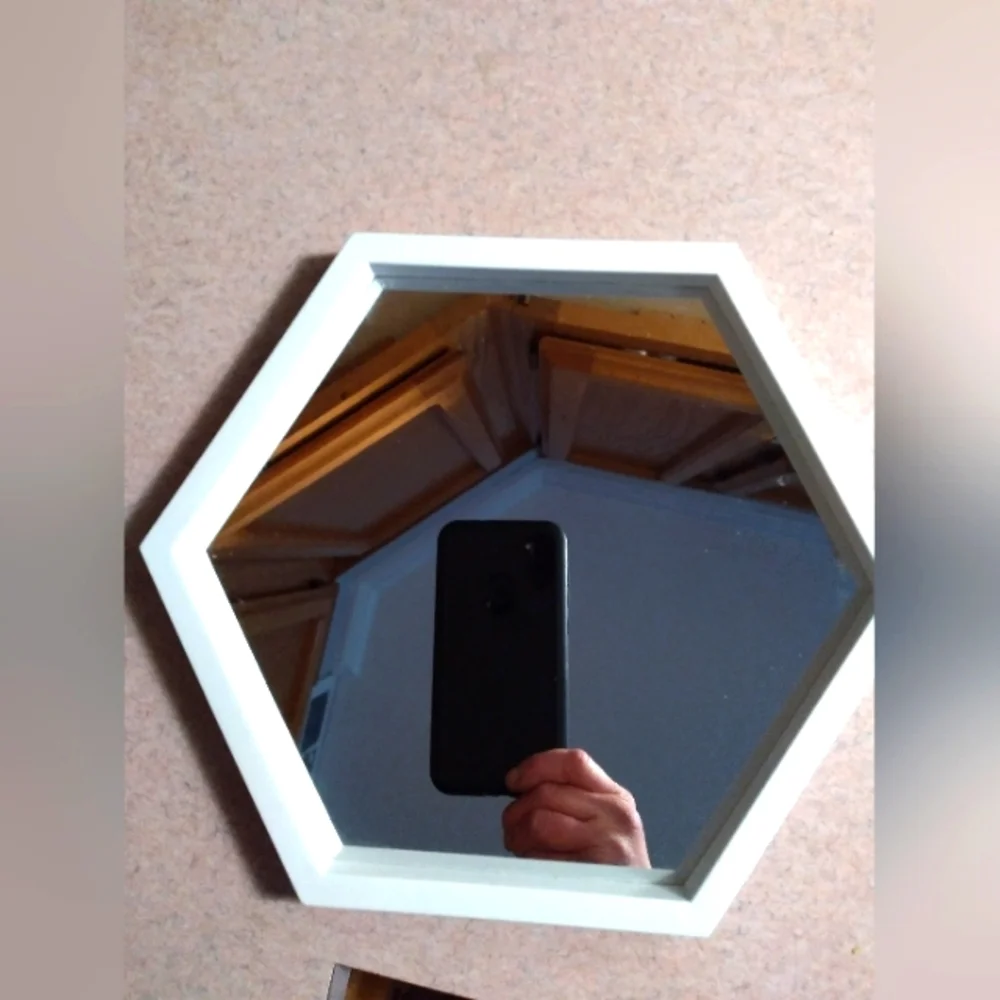 Mirror - Picture 1 of 2